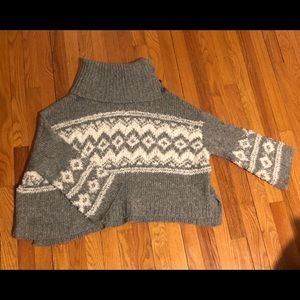Free People grey and white sweater